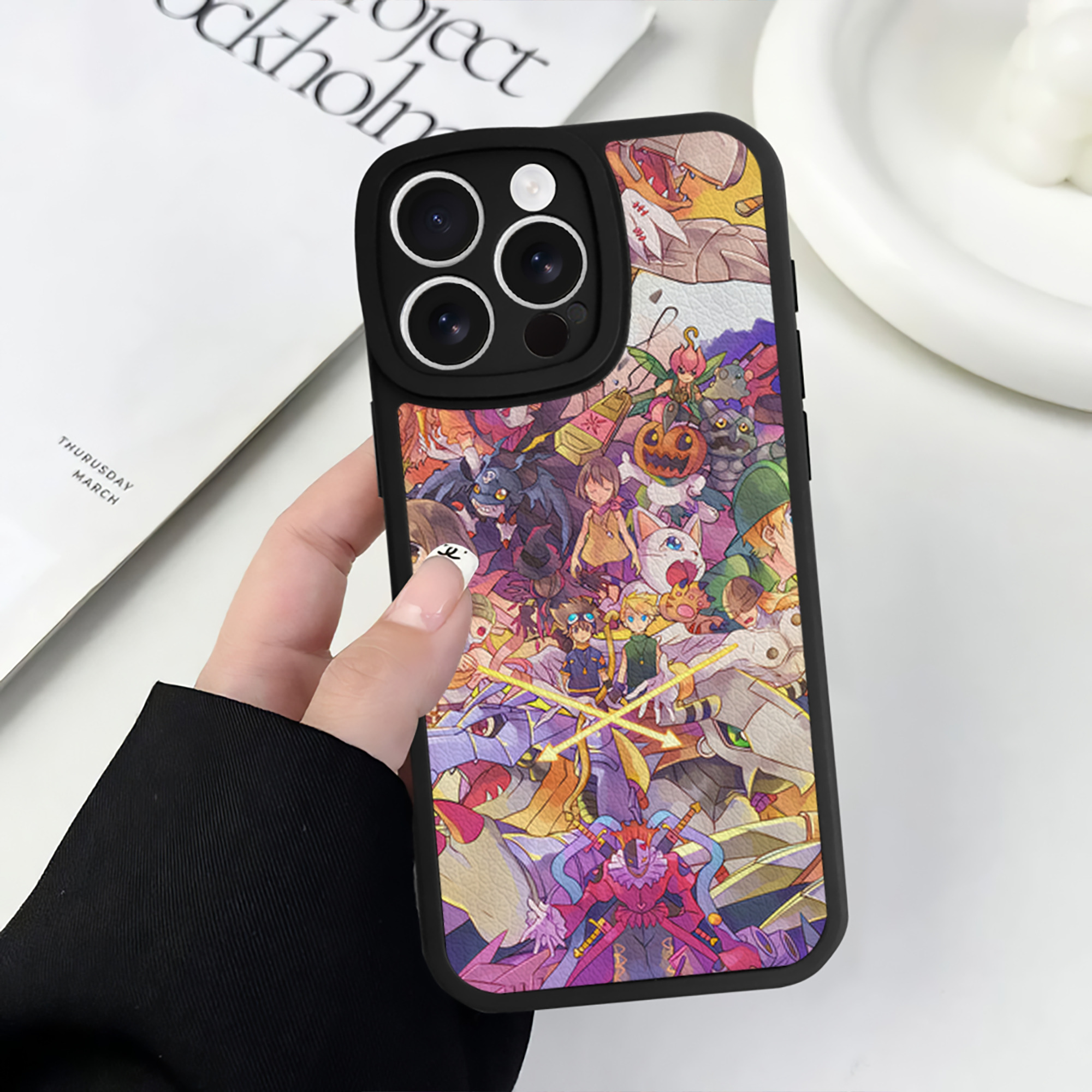 （画像用） Digimon デジタルモンスター/デジモン 【iPhone 16シリーズ対応】シリコンスマホケース（レザー調） 材質：シリコン